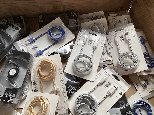 Mix kavel laadkabels en laders, iphone, samsung - afbeelding 4 van  5