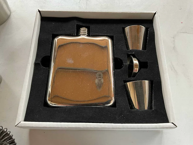 Mix kavel o.a. leopold vienna bar en cocktail accessoires - afbeelding 2 van  13