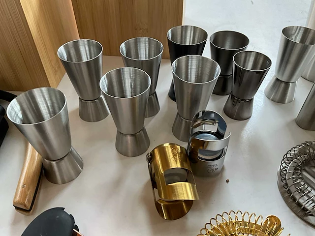 Mix kavel o.a. leopold vienna bar en cocktail accessoires - afbeelding 9 van  13