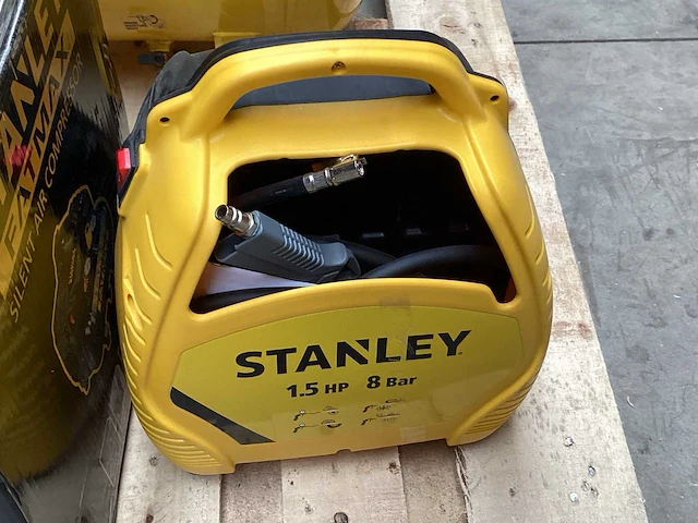 Mix kavel retouren stanley - afbeelding 5 van  5