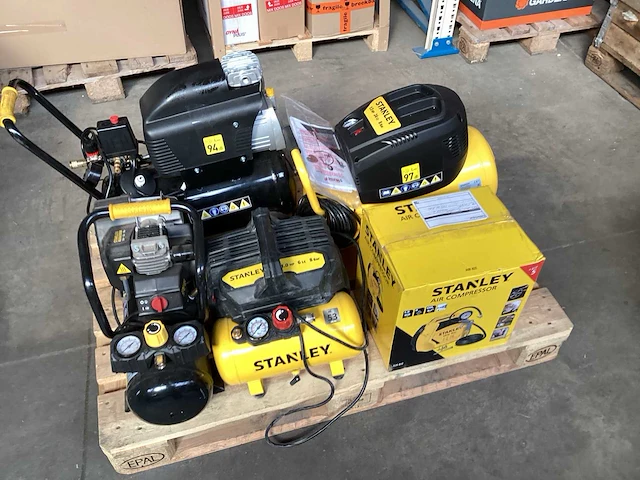 Mix kavel retouren webwinkel stanley - afbeelding 1 van  7