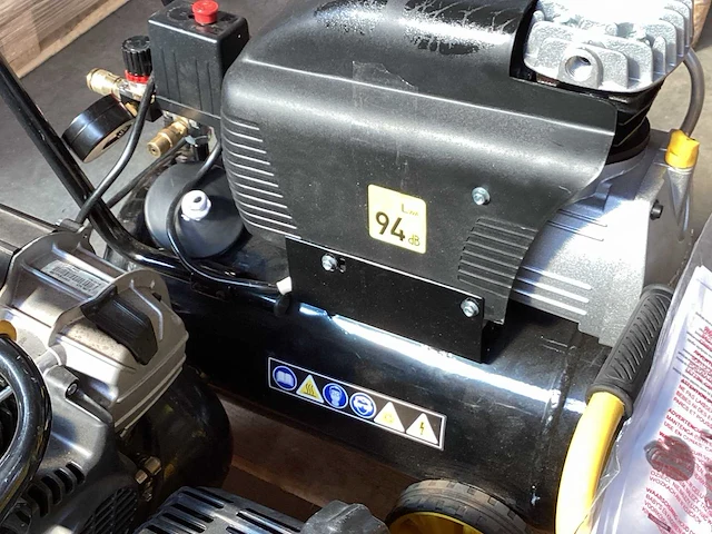 Mix kavel retouren webwinkel stanley - afbeelding 7 van  7