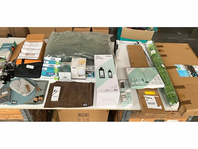 Mix kavel retouren webwinkel - afbeelding 1 van  16