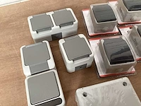 Mix kavel schakelmateriaal, spatwaterdicht - afbeelding 2 van  4