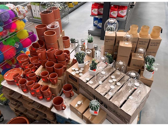 Mix kavel woonaccessoires van o.a. riverdale - afbeelding 1 van  5