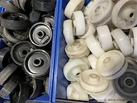 Mix kunststofwielen - afbeelding 2 van  3