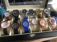 Mix lot horloges - afbeelding 1 van  1