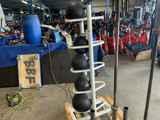 Mix medicine balls barbell rek 2x barbells krachtstation - afbeelding 6 van  7