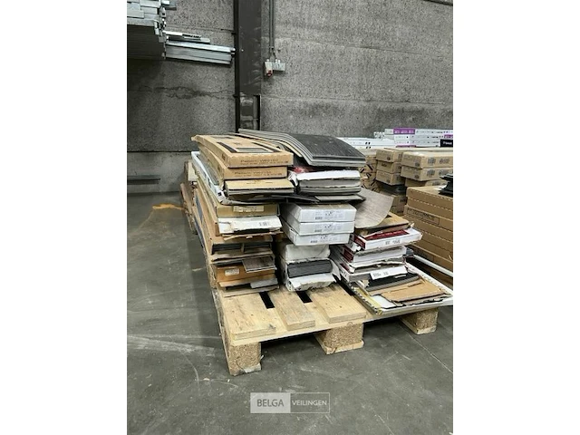 Mix pallet restanten vinyl/laminaat - afbeelding 1 van  6