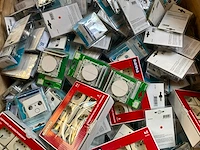 Mix pallet schakelmateriaal - afbeelding 3 van  5