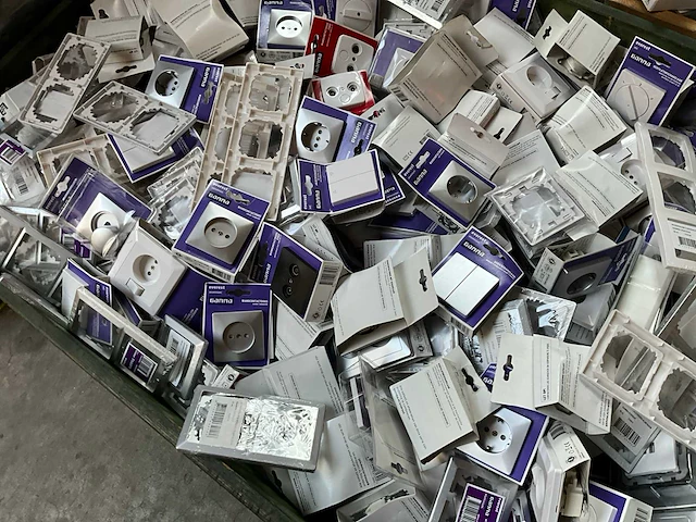 Mix pallet schakelmateriaal - afbeelding 7 van  7