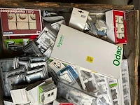 Mix pallet schakelmateriaal - afbeelding 3 van  7