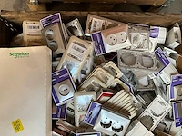 Mix pallet schakelmateriaal - afbeelding 6 van  7