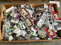 Mix pallet schakelmateriaal - afbeelding 1 van  6