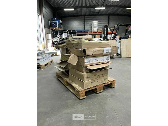 Mix pallet tapijttegels - afbeelding 1 van  6