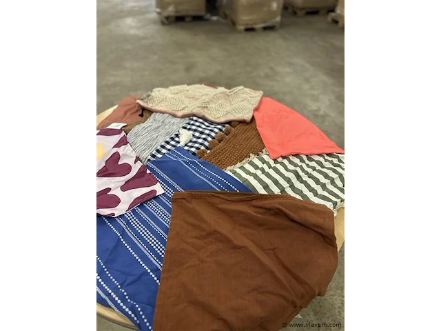 Mix pallet - afbeelding 1 van  2