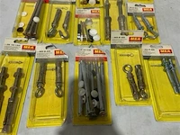 Mix van 10 diverse pakjes bevestigingsmateriaal - afbeelding 1 van  3