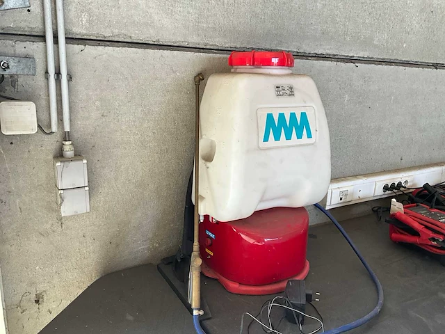 Mm top spray 12v rugspuit - afbeelding 9 van  10