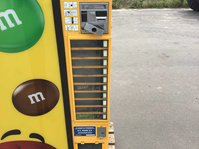 M&m vending machine - afbeelding 5 van  7