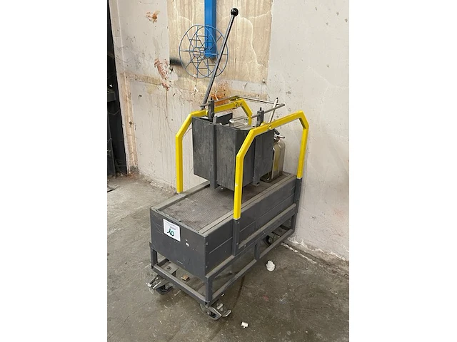 Mobiel kantelsysteem voor bidons - afbeelding 1 van  2