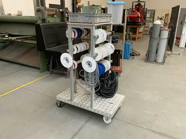 Mobiel rek met installatiedraad - afbeelding 3 van  8