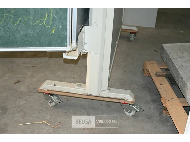 Mobiel vijfvlaks schoolbord - afbeelding 4 van  6