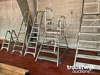 Mobiele aluminium magazijntrap - afbeelding 1 van  3