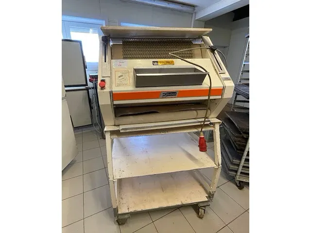 Mobiele bertrand brood en stokbroodlangmaker - afbeelding 1 van  12