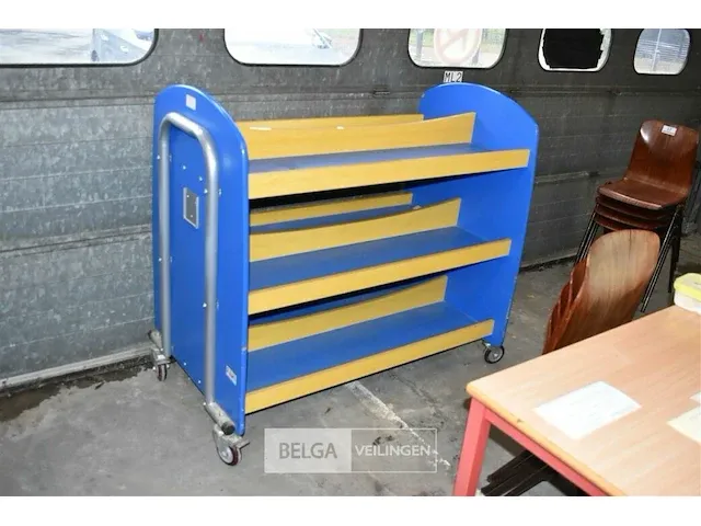 Mobiele boekenkast afm ± 121x70x116 - afbeelding 2 van  2