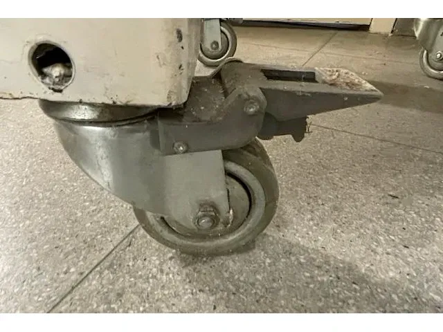 Mobiele broodsnijmachine renove - afbeelding 4 van  4