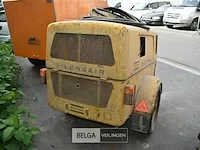 Mobiele compressor atlas copco - afbeelding 4 van  4