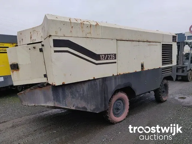 Mobiele compressor doosan 12/235 - afbeelding 8 van  15