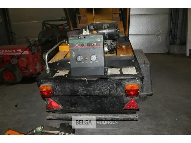 Mobiele compressor ingersoll rand - afbeelding 8 van  10