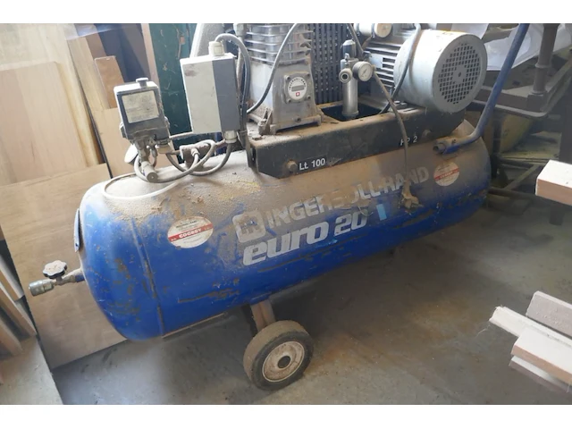 Mobiele compressor lt 100 ingersoll-rand - afbeelding 1 van  5