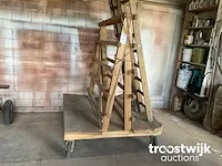 Mobiele houten raambok - afbeelding 3 van  3