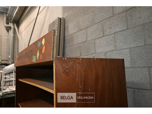 Mobiele houten "weggeefkast" - afbeelding 5 van  6