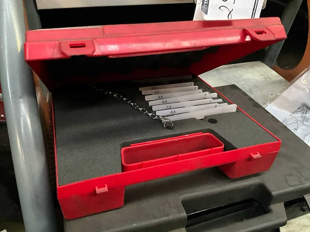 Mobiele kast voor meet apparaat - afbeelding 3 van  4