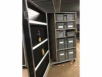 Mobiele keuken flightcase kit - garderobe voorraad planken - afbeelding 1 van  3