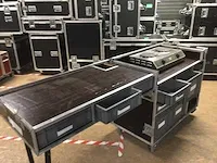 Mobiele keuken flightcase kit - kookwerkblad met kookplaat pro opberglades - tafeldeksel - afbeelding 2 van  4
