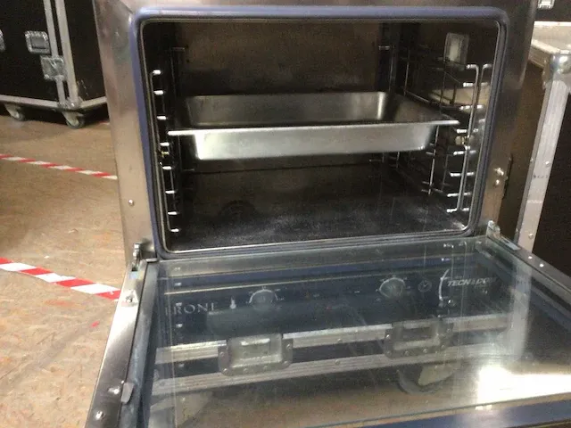 Mobiele keuken flightcase kit - pro cooking oven - afbeelding 2 van  4