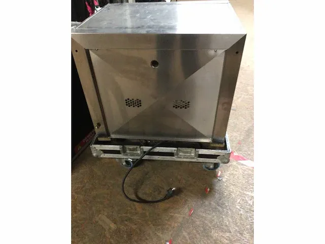 Mobiele keuken flightcase kit - pro cooking oven - afbeelding 3 van  4