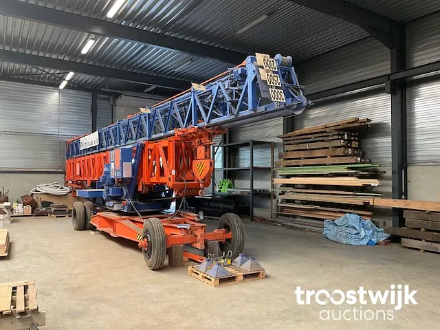 Mobiele kraan - afbeelding 1 van  22