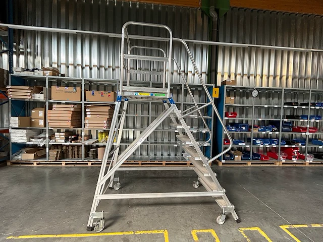 Mobiele ladder met platform verma - afbeelding 1 van  5