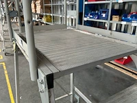 Mobiele ladder met platform - afbeelding 4 van  5