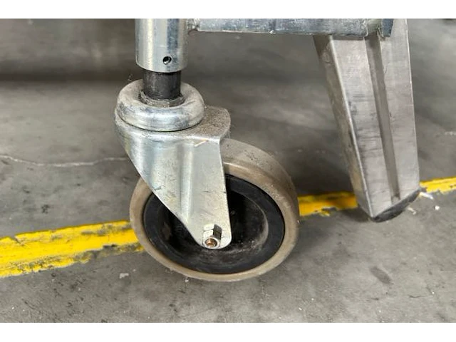 Mobiele ladder met platform - afbeelding 5 van  5