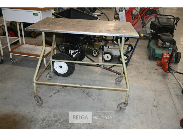Mobiele metalen tafel - afbeelding 2 van  5