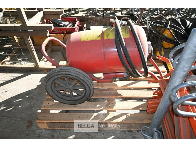 Mobiele poedersnelblusser - afbeelding 1 van  5