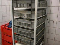 Mobiele rek met 10 plastiek bakken - afbeelding 3 van  3