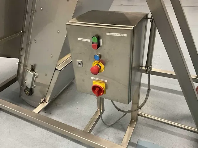 Mobiele rvs opvoerband - afbeelding 6 van  6