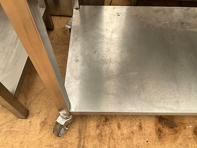 Mobiele rvs werktafel - afbeelding 3 van  3